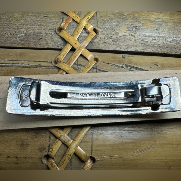 🌟Chanel 98P silver colored metal hair clip Barrette - Picture 7 of 9